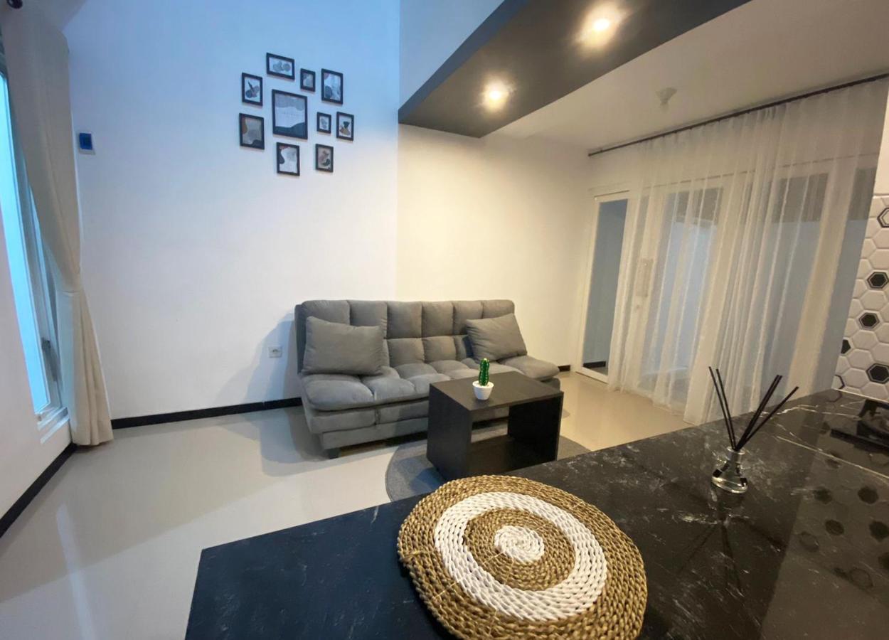 Villa Royal Arois Syariah Dekat Jatim Park 3 Tlekung Buitenkant foto