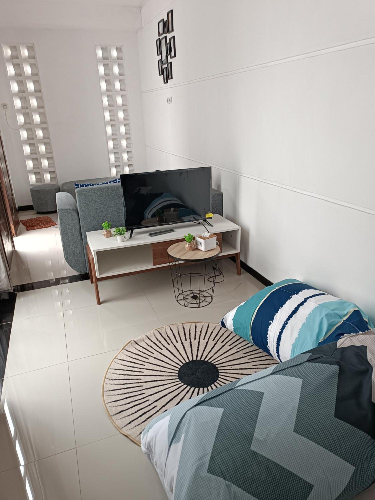Villa Royal Arois Syariah Dekat Jatim Park 3 Tlekung Buitenkant foto